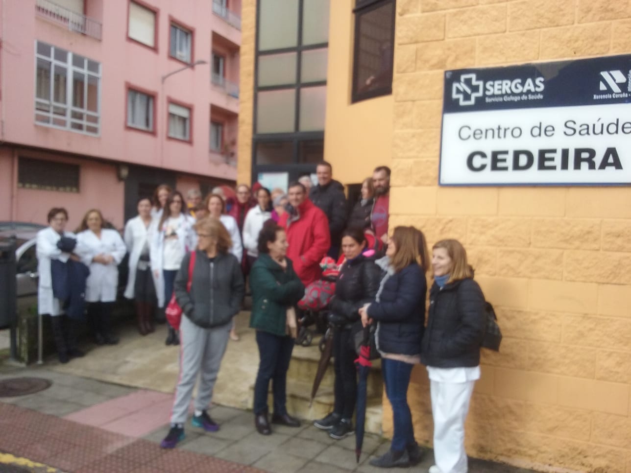 Concentracións semanais no centro de saúde de Cedeira para denunciar o desmantelamento da sanidade pública