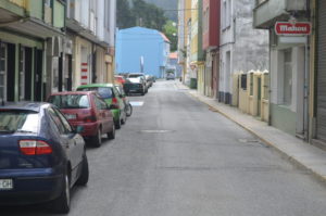 Poxan novas redes separadoras nas rúas Paz, Silva e Floreal de Cedeira
