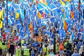 O independentismo escocés mostra forza con milleiros de persoas pedindo un segundo referendo